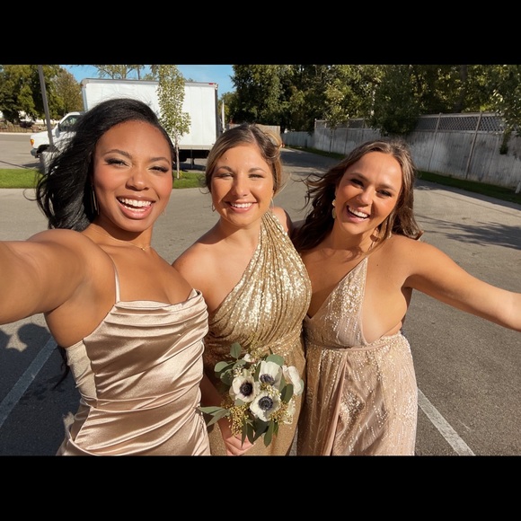 Floor length high slit evening gown! GOLD size S - Picture 5 of 5